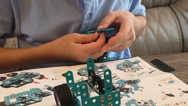 未組立　Garage Kit Women on Chair 1/6スケール 未組立 Garage Kit Women on Chair 1/6スケール 未塗装オリジナル