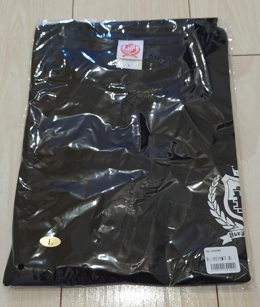 ATARASHII GAKKO!校章TEE（黒）新しい学校のリーダーズ XL ATARASHII GAKKO!校章TEE（黒）新しい学校のリーダーズ XL