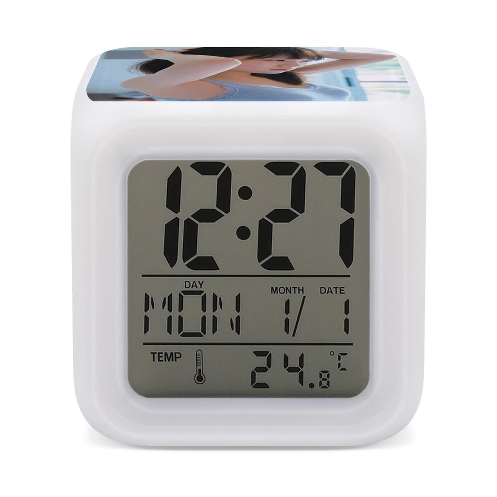 Amazon.co.jp: 秋元 真夏 目覚まし時計 LED デジタル時計 12/24 時間