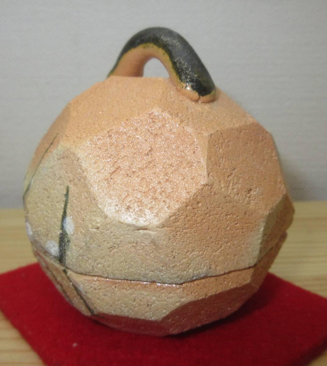 送料込【逢絢亭・新品】茶道具 香合 赤楽 乾山 槍梅の図 佐々木昭楽 共箱入り Amazon.co.jp: 逢絢亭茶道具 香合 楽焼 赤楽 槍梅の図 佐々木昭楽 共