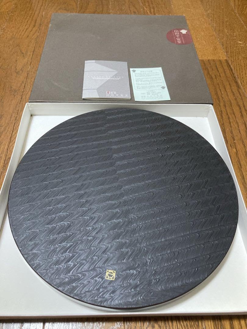 Amazon.co.jp: お盆 山田平安堂 風神雷神 黒 漆器 : おもちゃ