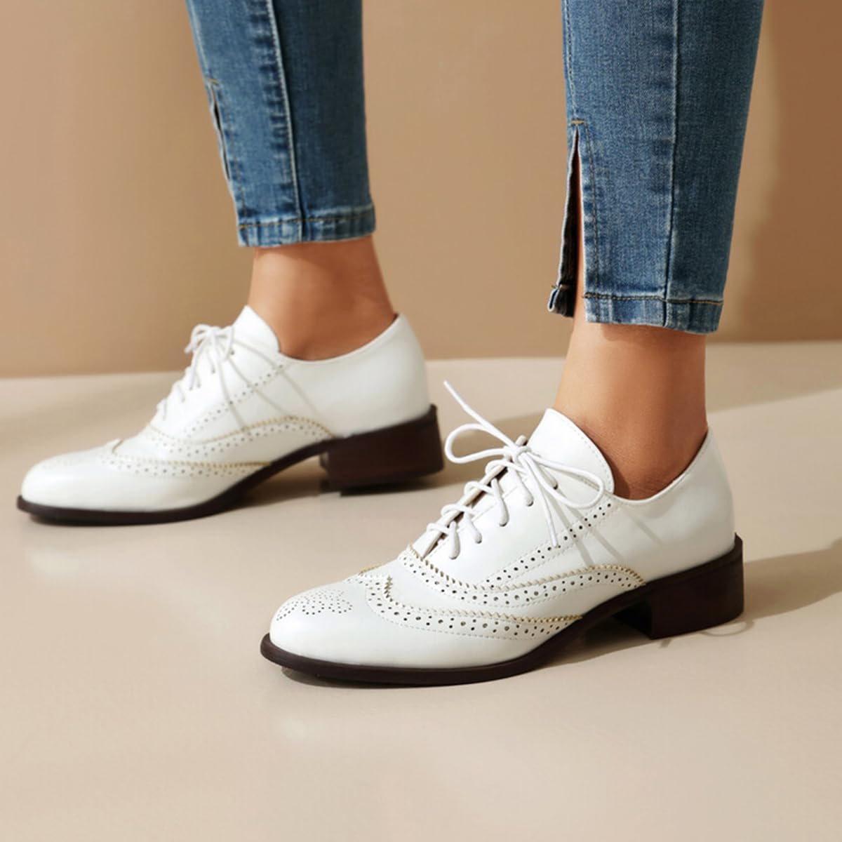 Damskie buty oxford na średnim obcasie styl brytyjski okrągły nosek sznurowane buty do biura i na co dzień cholewka z mikrofibry duży krój
