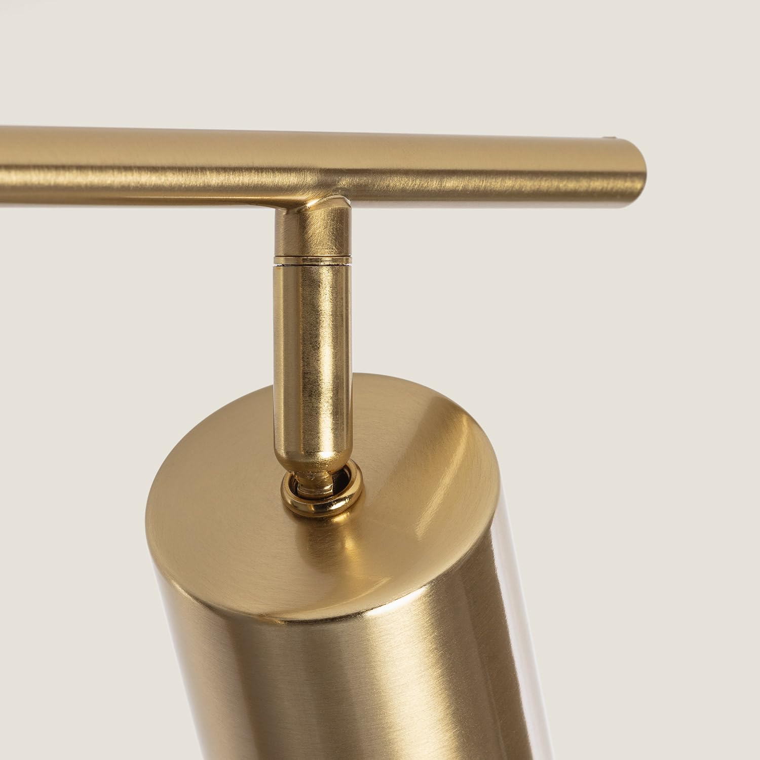 LEDKIA Lámpara de Techo Metal Dariel 3 Focos Dorado | 3 Focos Orientables | Diseño Moderno y Minimalista | Compatible con Bombillas de Bajo Consumo