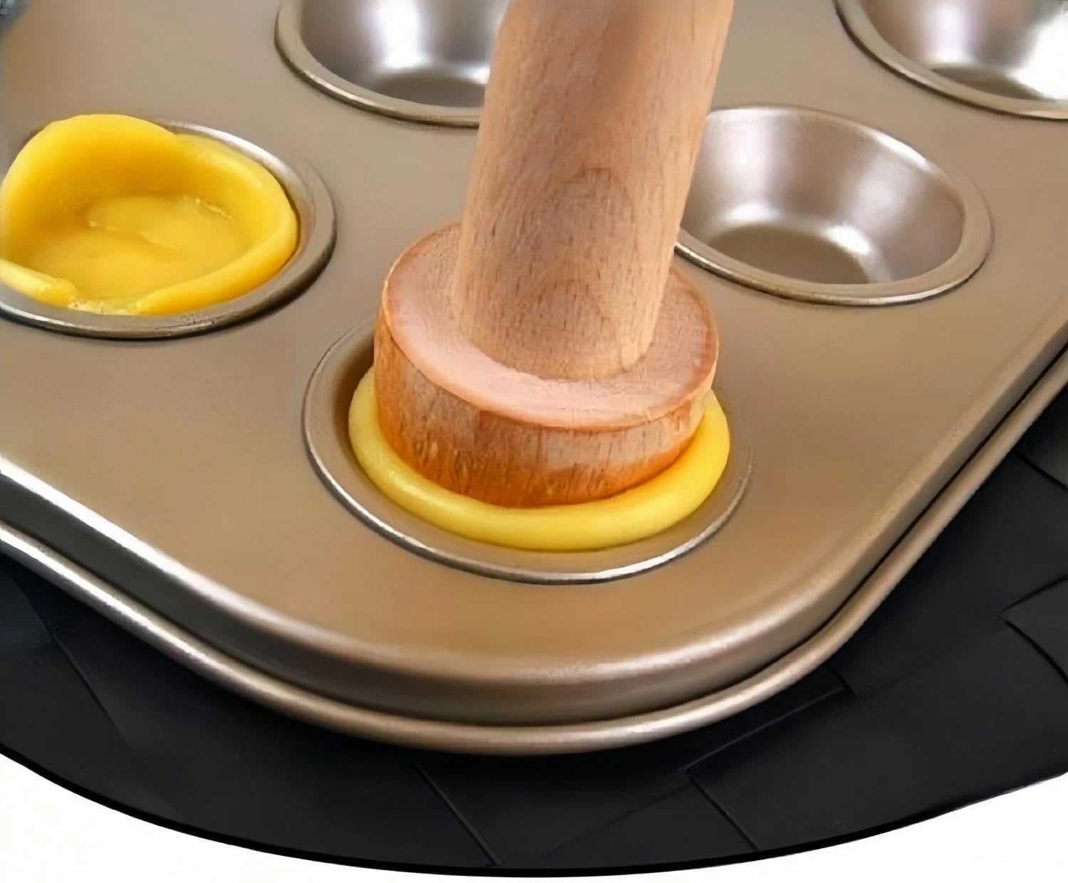 2Pcs Wooden Tart Tamper Set,Double Sided Pie Pastry Dough Tamper with Pastry Brush,Wooden Molds Egg Tarts Tamper Pastry Tools for Mini Muffin Tins,Tart Pans