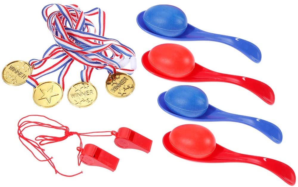 GOLDGE Outdoor Juegos para niños, 32 sacos saltadores, juego con 4 sacos saltadores, 4 sacos de arena, 4 rayas y 4 medallas de plástico, set de fiesta para niños a partir de 3 años