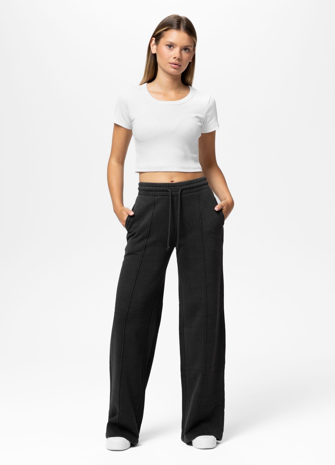 PITBULL Damen Jogginghose Washed LOVIA Wide Leg - Frauen Sweatpants mit weitem Bein, Baumwolle Polyester Mix, Bequeme Trainingshose mit Kordelzug & Taschen, Komfortable Freizeit Hose