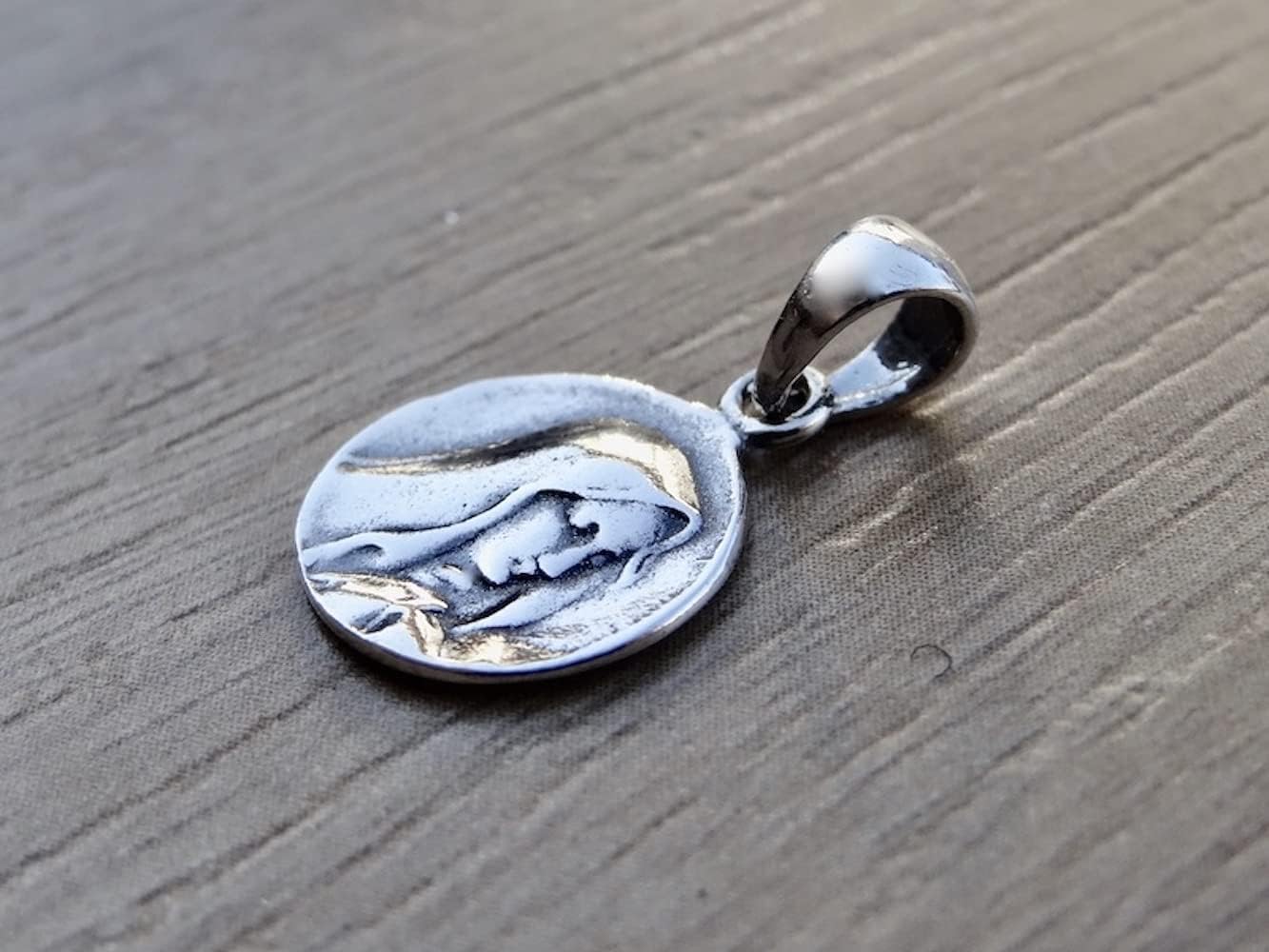 Small Mother of God Pendant Sterling Silver 925 Saint Mary Religious Necklace Round Charm Jewelry - Image 7