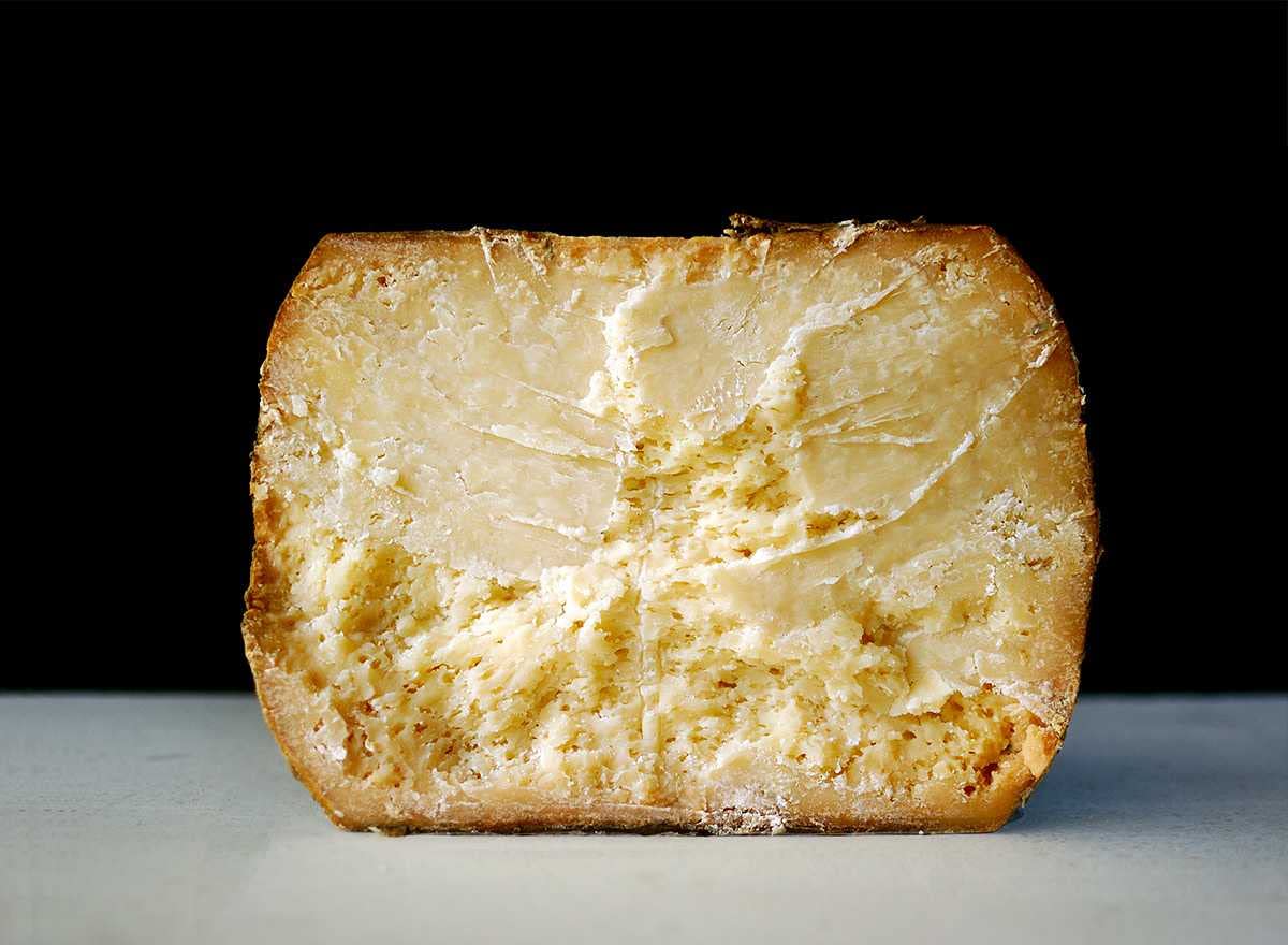 1,75 kg - Fiore Sardo D.O.P. - Formaggio Pecorino - 1/2 Forma - Sa Marchesa - Giuseppe Cugusi