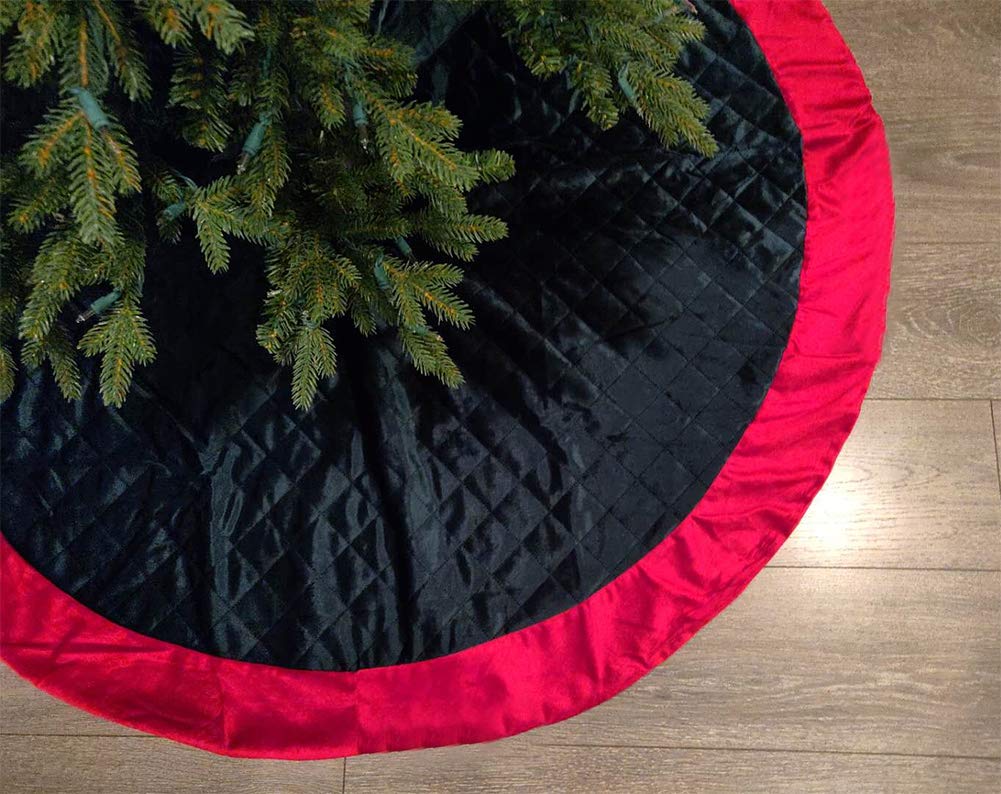Fennco Styles Vintage Velvet Quilted Diamond Pattern Tree Skirt 72 Inch Round - Red & Green Christmas Tree Skirt for Holiday, Home Décor and Special Occasion