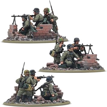 Wargames Delivered - Warlord Games German Veteran Infantry Platoon, 30 Multi-Pose WW2 28mm Miniatures, Bolt Action Compatible, Customizable German Army Soldiers with Weapons, MMG Teams