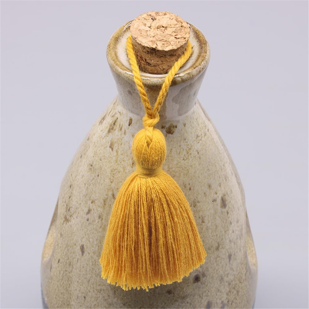Lot de 75 pendentifs à pompons de 6 cm faits à la main - Marque-page - Mini pompons - En coton - Avec corde - Guirlande pour bricolage (03 curcuma)