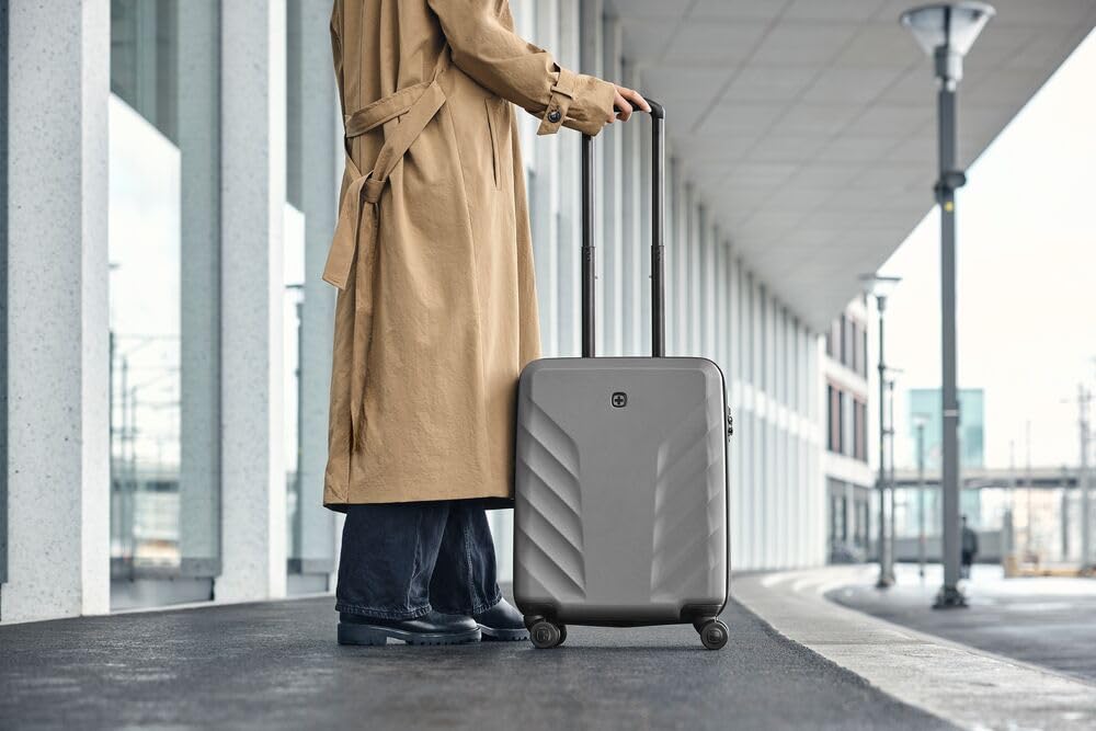 WENGER Valigia rigida Motion Carry-On con 4 Ruote, Trolley, Bagaglio a Mano, 36 (43) l, Struttura Rigida, Serratura, Uomo Donna, Viaggi Vacanze, Nero, 612547