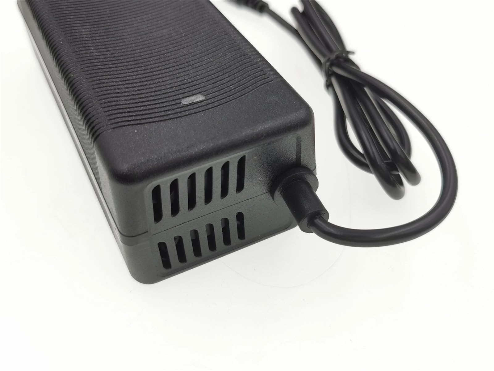 Cargador De Batería De Iones De Litio De 42V Y 3A For Batería De Litio De 10S Y 36V con Conector XT60(EU)