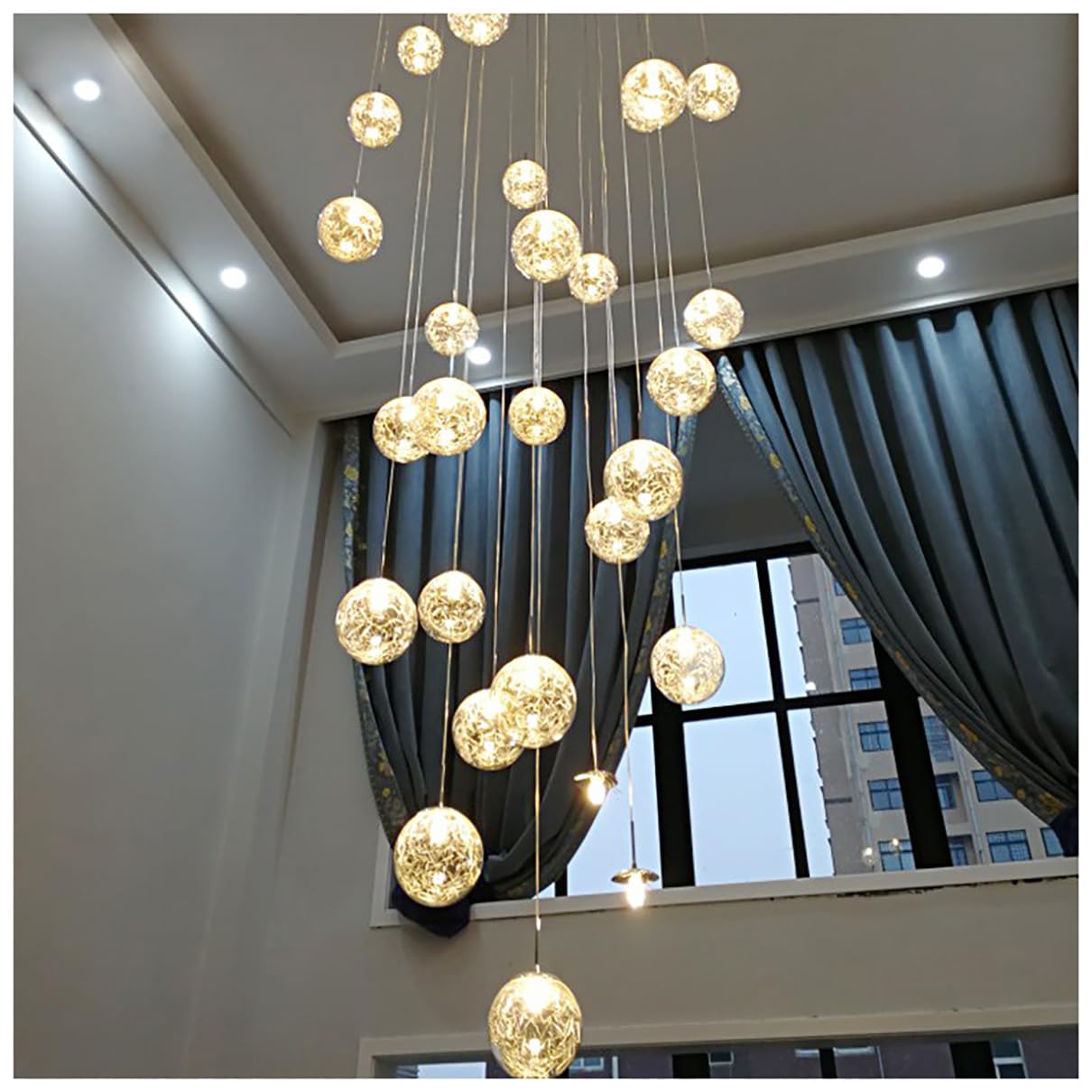 Lustre en verre sphérique personnalisé G4 pour plafonnier de couloir et escalier