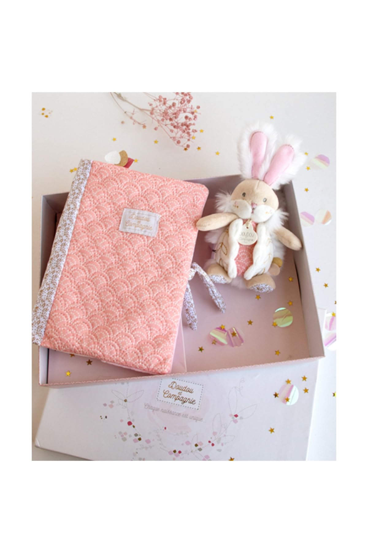 Doudou et Compagnie - Protège Carnet De Santé Bébé + Doudou Lapin - 32,5cm X 23,5cm - Rose - Coffret Cadeau De Naissance - Lapin De Sucre -DC3498