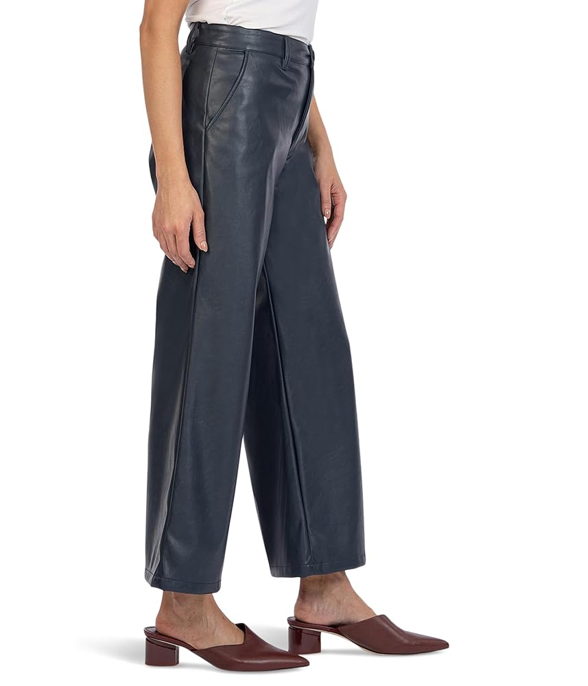 パンツ theredthread S butterfly leather pants パンツ theredthread S butterfly leather pants THEREDTHREAD