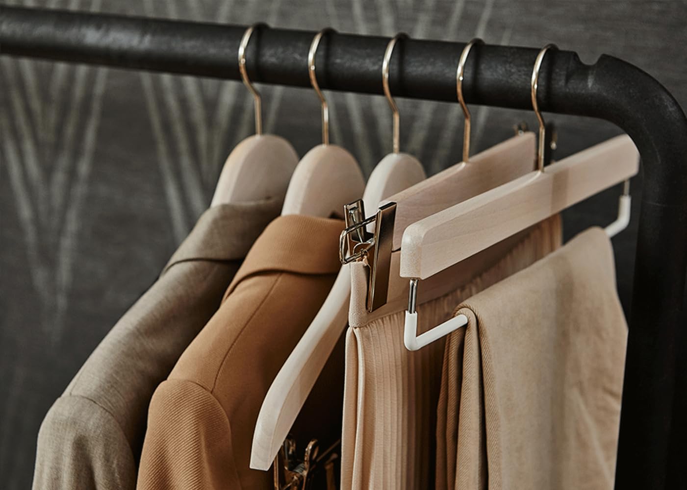 MAWA Grucce per Abiti, Profi, Set di 10 Pezzi, in Legno, per Giacche, Cappotti, Pullover e Altro Ancora, Certificato FSC®, in Faggio, Gancio Girevole a 360°, 45 cm, Colore Naturale