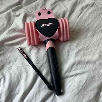 BLACKPINK ブラックピンク　ペンライトホルダー　ジス LIGHT STICK HOLDER（JISOO/JENNIE/ROSÉ/LISA）