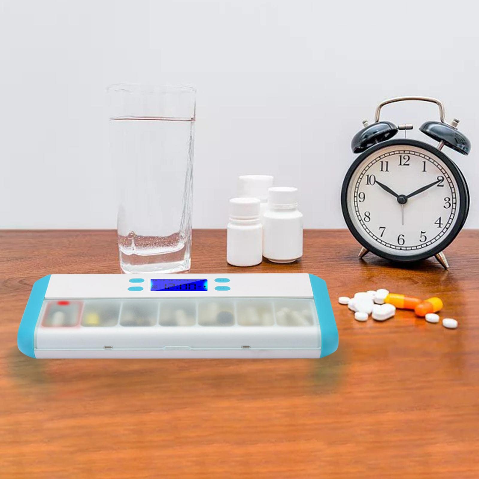 Qianly Pills Reminder Case Portapillole Settimanale con Allarme Intelligente Timer Box Farmaci 7 Scomparti Vibrazione E Luce Lampeggiante Funzione Push, Bianco blu
