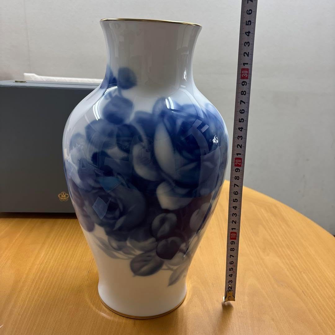 花卉図紋回転心瓶 装飾品 花瓶 景徳鎮 陶磁器 工芸品 美術品