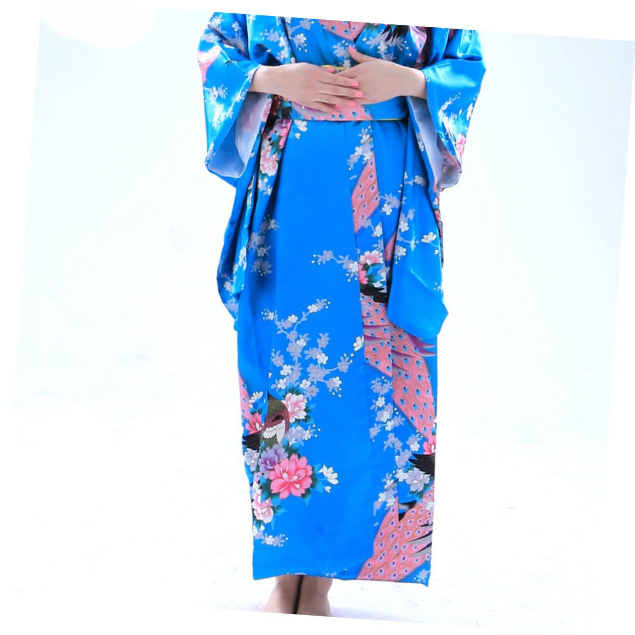 Kimono Colore Celeste Tradizionale Donna in Tessuto con Abbinata Design Monopezzo Versatile e Portabile per Abbigliamento o Spettacoli