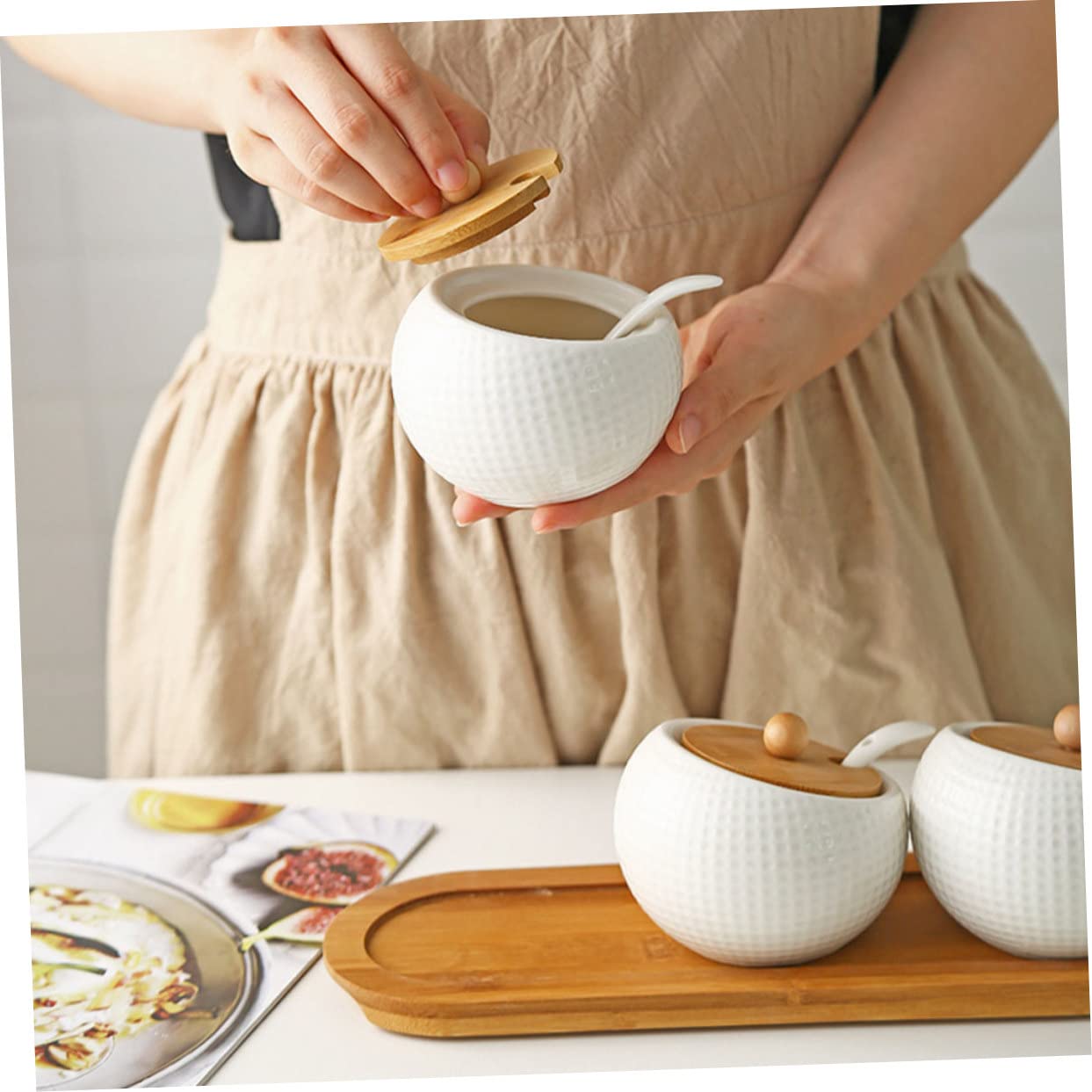 VALICLUD Set Barattolo per Spezie in Ceramica Bianca Coperchio | Cucinare, Legno Incluso, per Peperoncino in Polvere e Sale, Uso Domestico Versatile