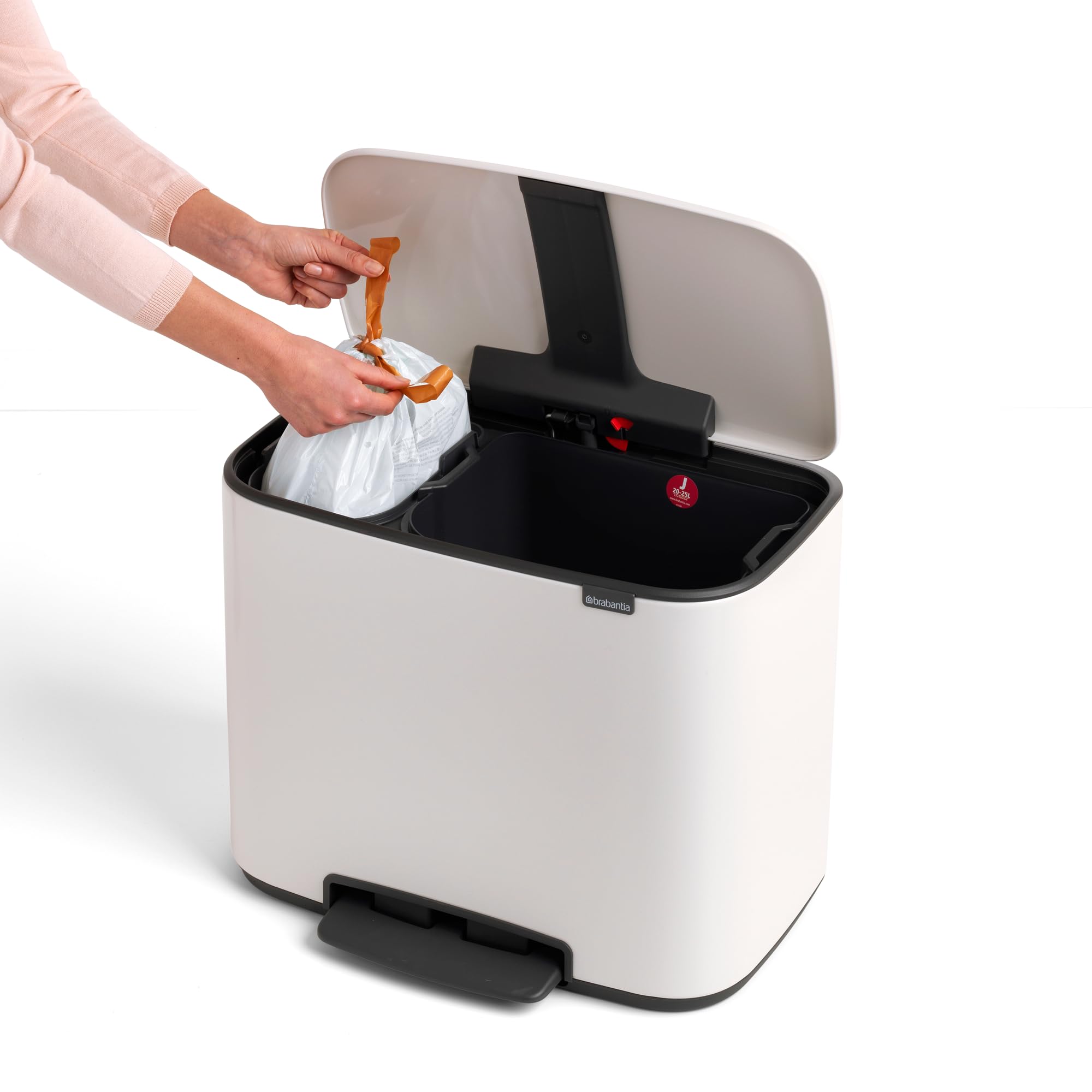 Brabantia Bo Pedal Bin Cubo de basura 11 + 23 litros, Acero Inoxidable, Blanco, 54x36,4x44 cm