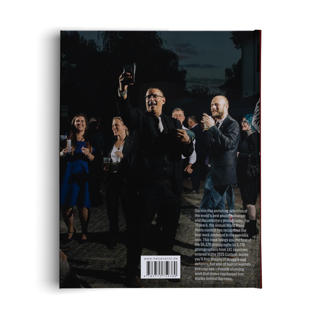 World Press Photo Yearbook 2025: English Edition