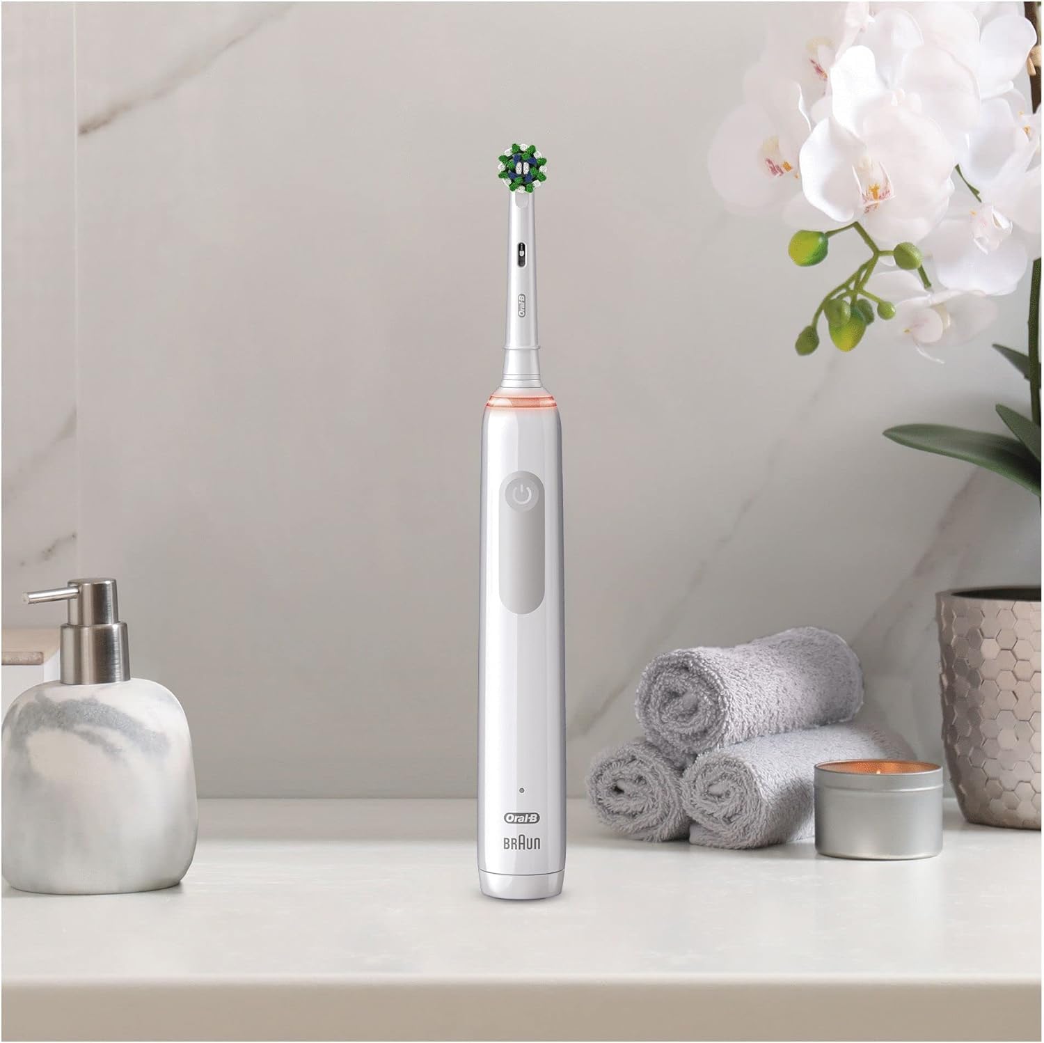 Oral-B Spazzolino Elettrico Ricaricabile Pro 3 3500 Bianco, 1 Testina, 1 Custodia Da Viaggio, 1 Spazzolino