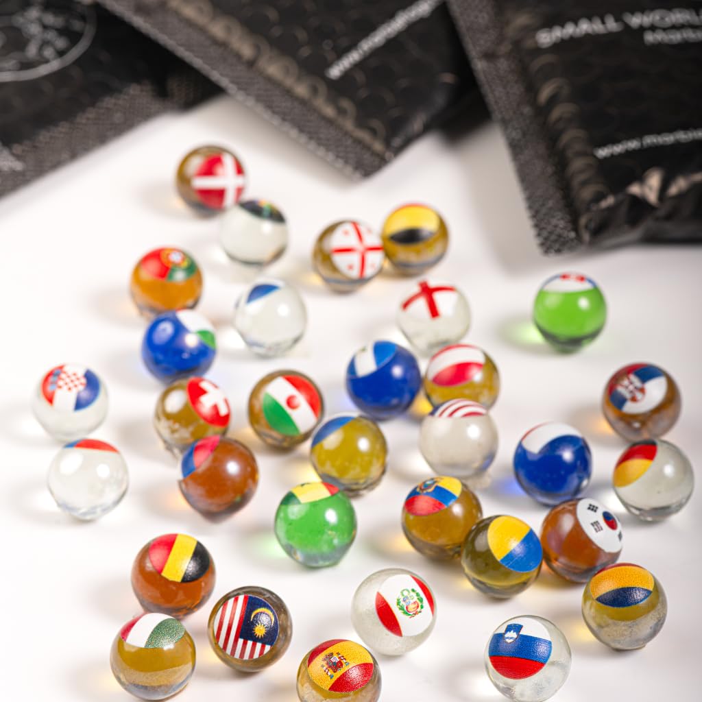 Small World Collection Caja 5 Sobres (50 canicas aleatorias de Banderas del Mundo)