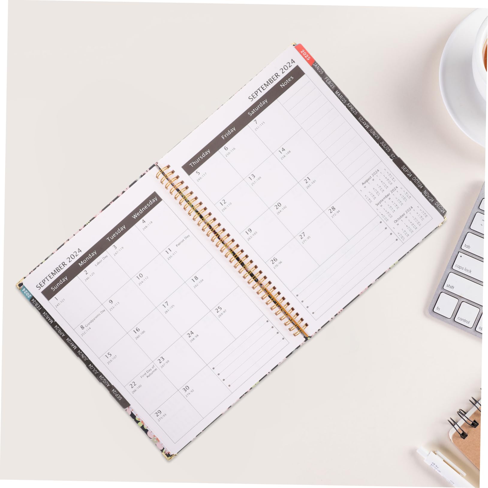LALAFINA Monatsplaner Notizblock A4 –2026 Strapazierfähiger Planungskalender Mit Tages Und Wochenplan Büro Schule Reisen