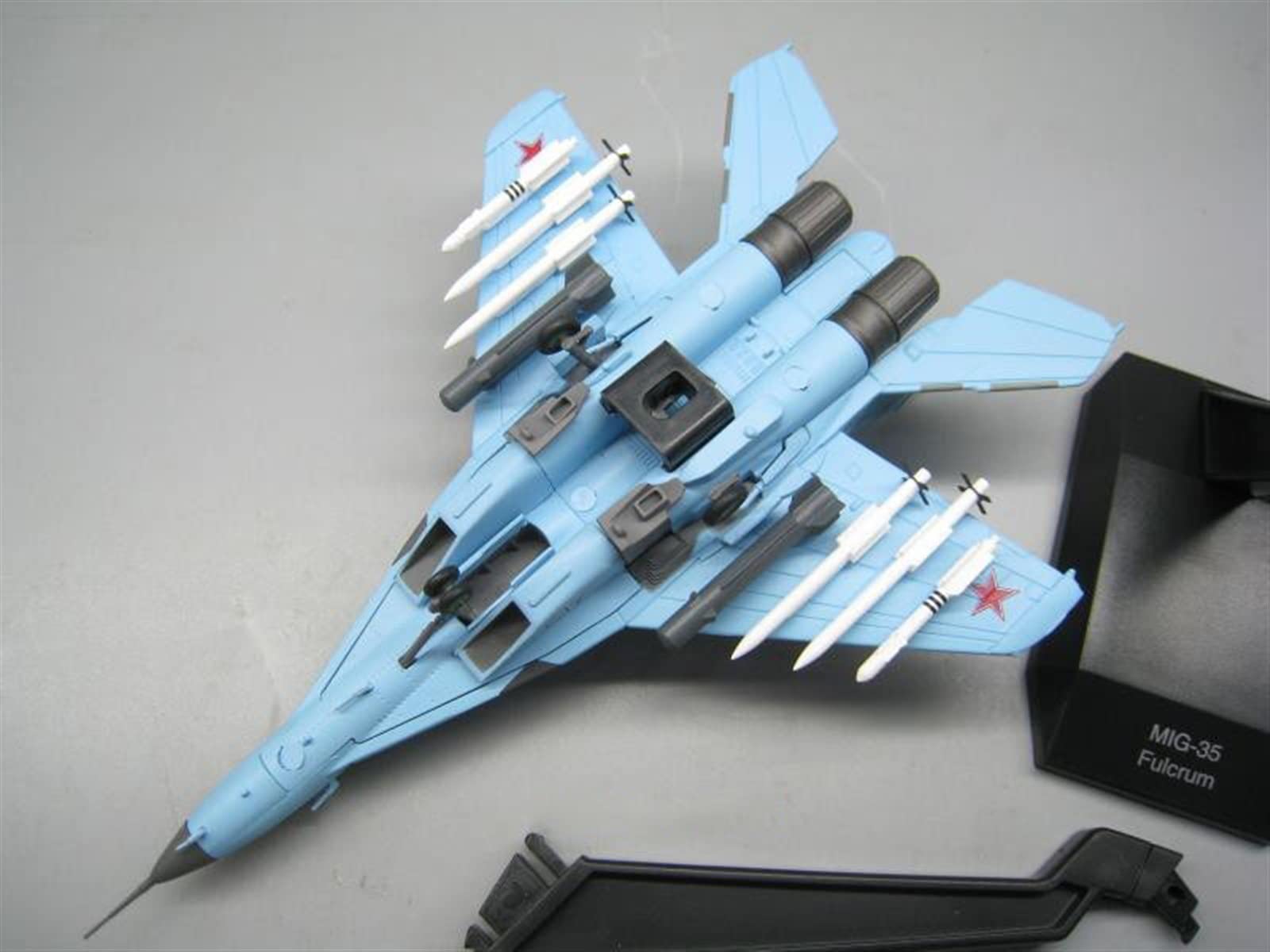 Amazon | 1/100 スケールロシア支点 MIG-35 航空機飛行機戦闘機合金