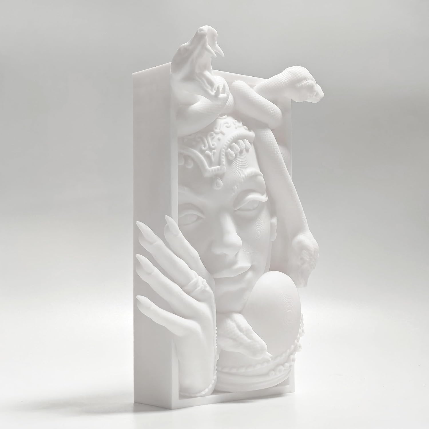 Medusa 3D Printed Decorative Bookend Lightweight Durable Book Shelf Accessories for Friends Stylish Bookend Ideal Home Decor Essential for Book Lovers (White Medusa)