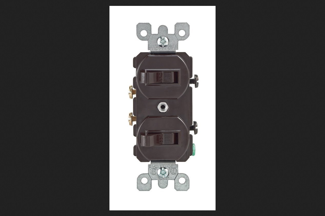 Leviton 15 amps Combination Switch Brown 1 pk