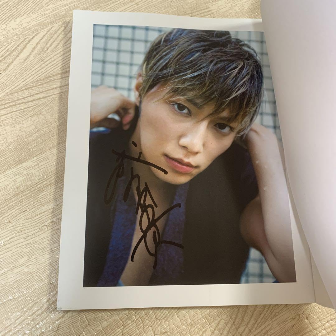 成宮寛貴　写真集　サイン入り Amazon.co.jp: 成宮寛貴 写真集 サイン入り : おもちゃ