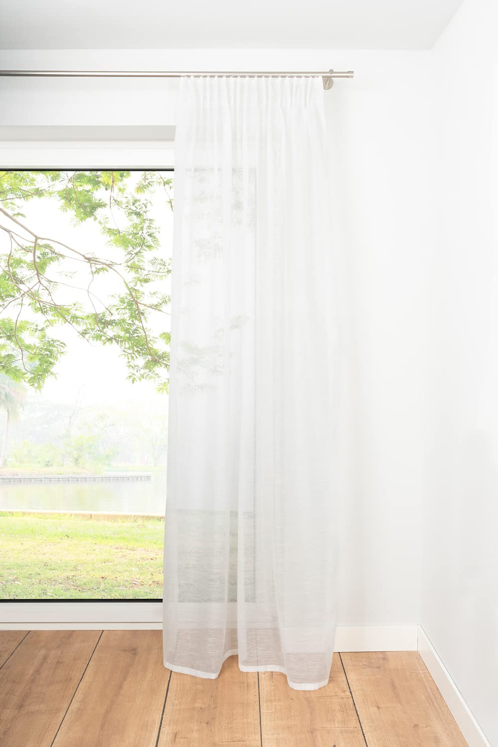 Schlaufenvorhang transparent einfarbig Soft 1er-Set Vorhang Gardine Schlaufenschal aus 100% Polyester inklusive Stangendurchzug und Kräuselband Weiß 135x245 cm