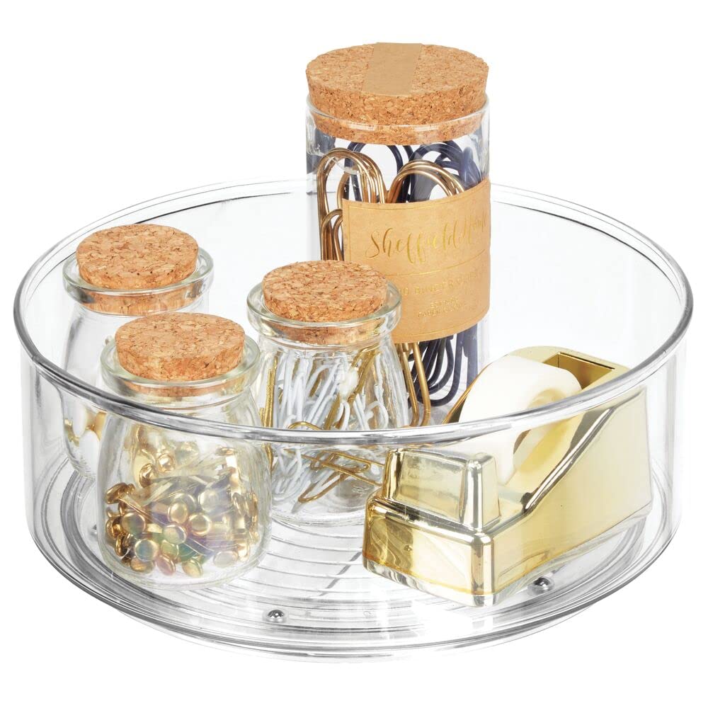 mDesign Lazy Susan Portaoggetti da scrivania girevole – Contenitori in plastica dai bordi alti – Pratici box portatutto girevoli ideali per ufficio e casa – Set da 4 – Trasparente