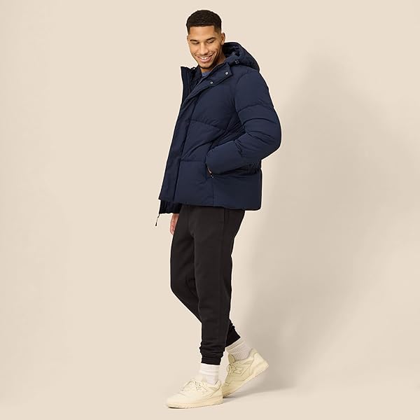 Amazon Essentials Homme Pantalon de Jogging Décontracté, Polaire, Coupe Confortable M Noir - 4
