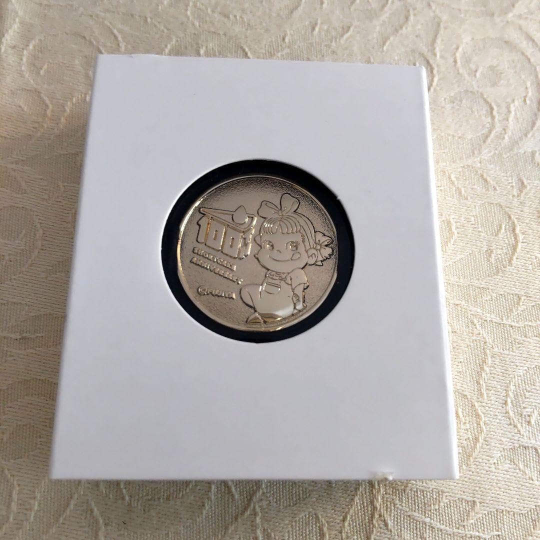 Amazon.co.jp: 不二家ペコちゃん 2022年記念コイン 限定2022年メダル