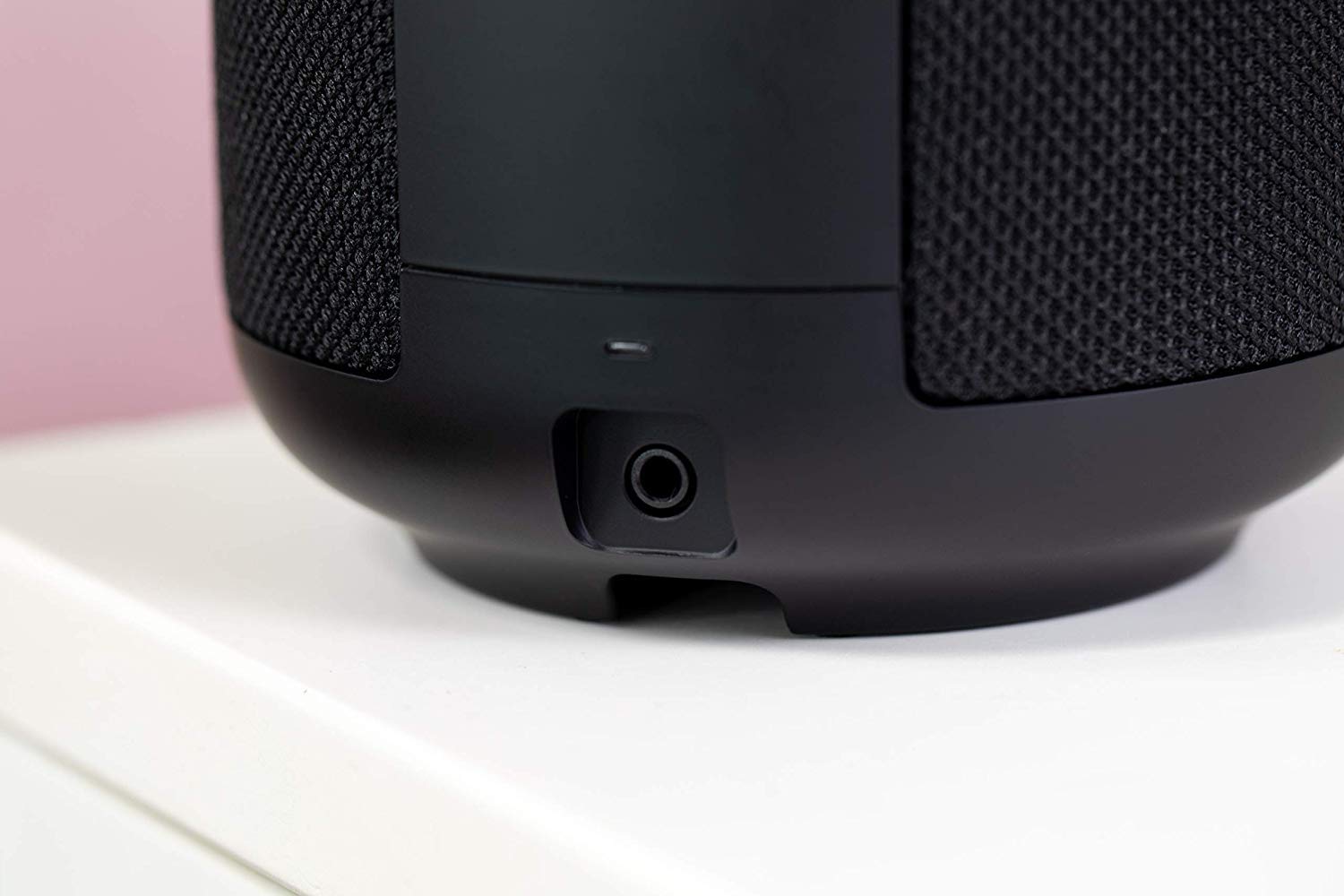 Deutsche Telekom [Nicht MEHR FUNKTIONSFÄHIG] Speaker der Telekom in schwarz | smarte Sprachsteuerung per WLAN über Lautsprecher zur Steuerung von MagentaTV & SmartHome