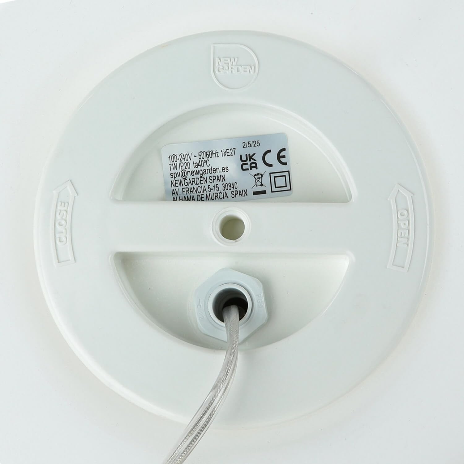 Licht-Erlebnisse Tischlampe rund Ø 30 cm H: 26,5 cm Weiß inkl. E27 LED 2700 K warmweiß Kabel Schalter Kugelleuchte innen Tischleuchte