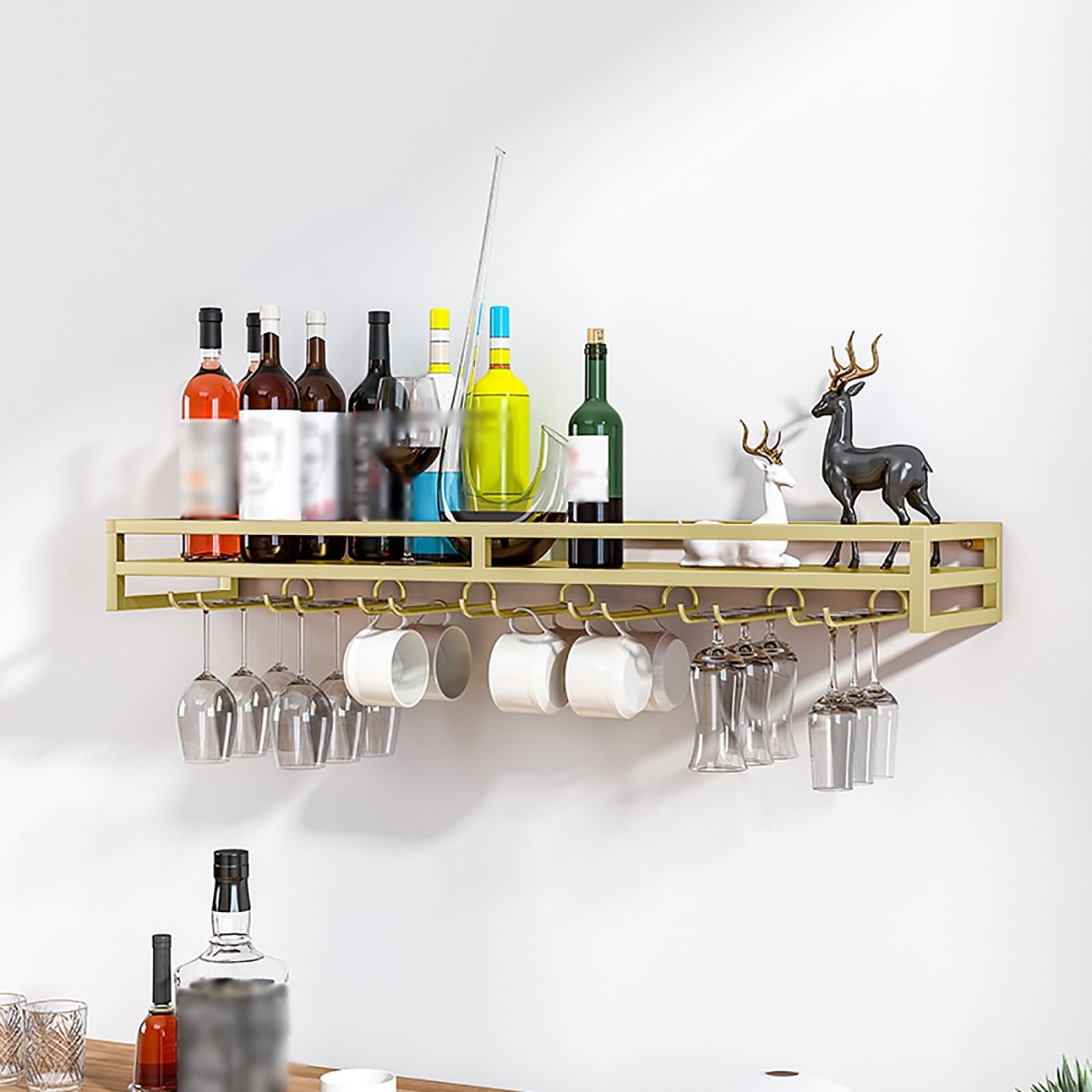 Étagère à vin murale pour cuisine et bar : le casier en métal or avec porte-verre