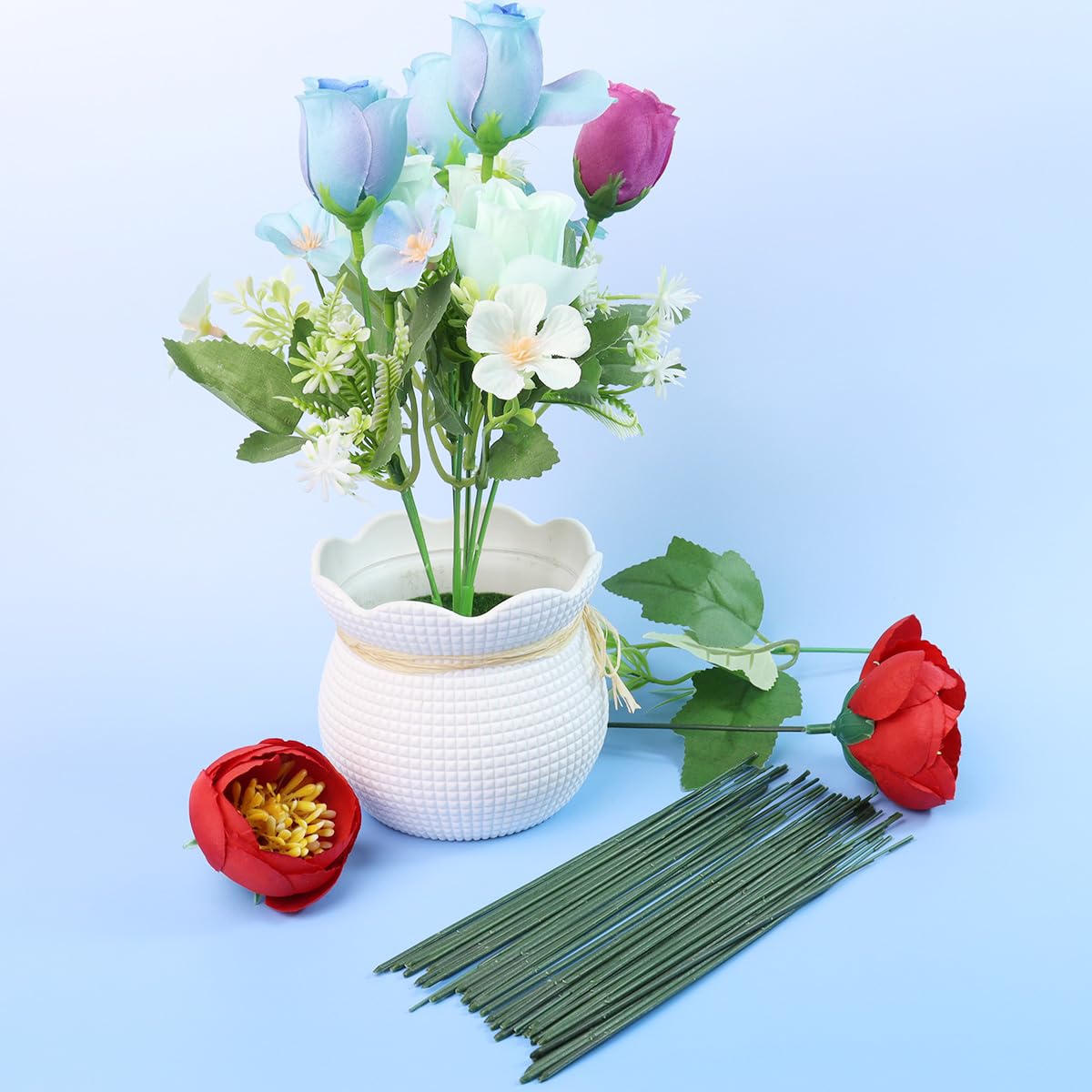 Amazon｜GAQWOK グリーンフローラルステムプラスチックフラワーロッド