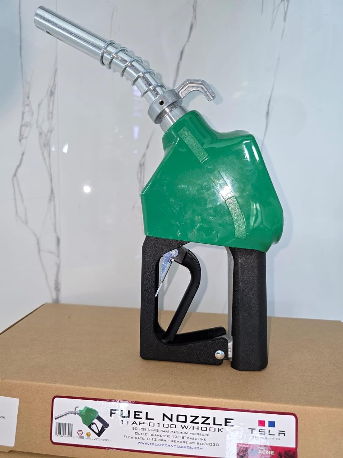 3/4" NPT Automatic Fuel Nozzle with Hook, Gas Pump Handle Fuel Nozzle with 3-speed Padlock (9-16 GPM) for Gasoline, Diesel, Biodiesel up to B20, E15 & Kerosene,