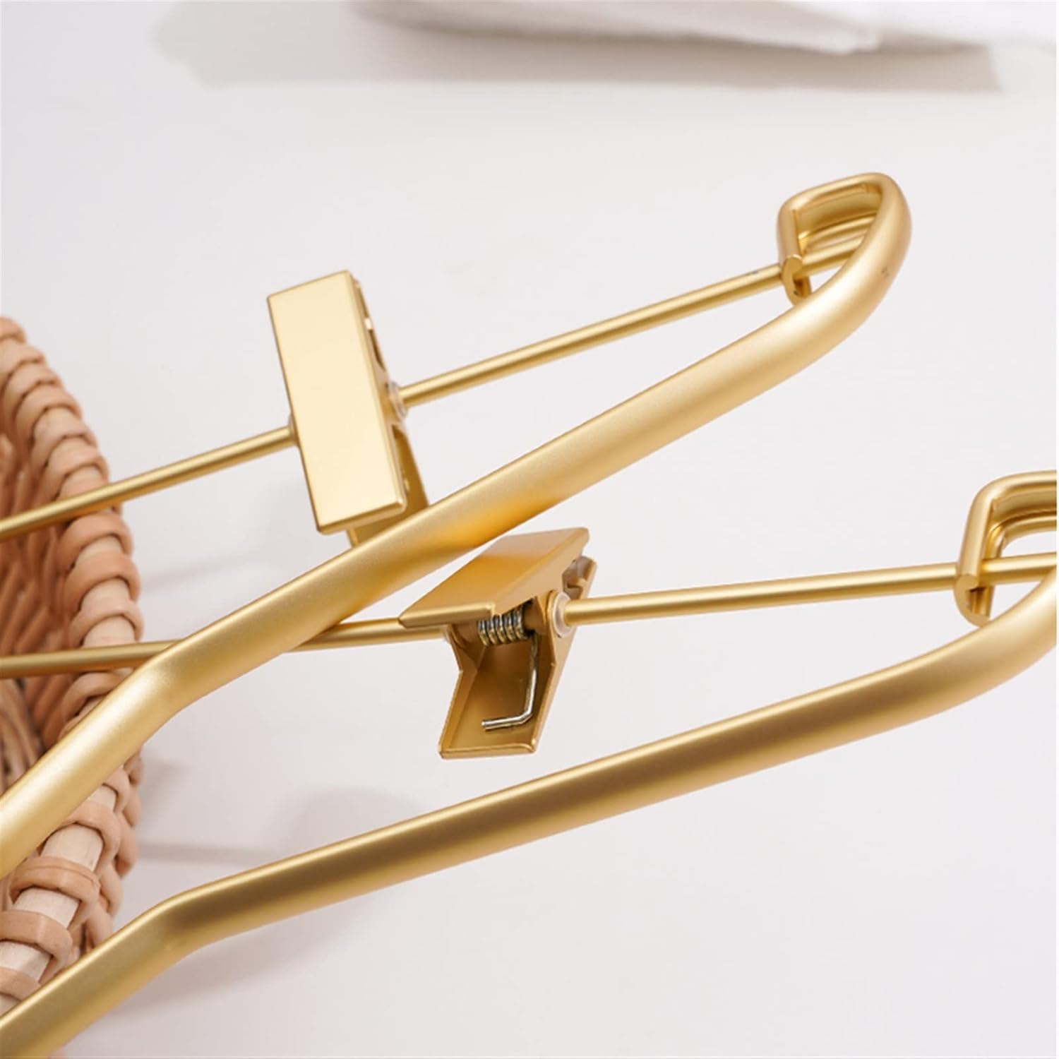 Coat Hanger 5pcs Anti-Slip Trouser Hangers Clothes Hangers Metal Aluminum Alloy Traceless Dress Pants Drying Rack Wardrobe Storage Racks Clothes Hanger (Color : F)