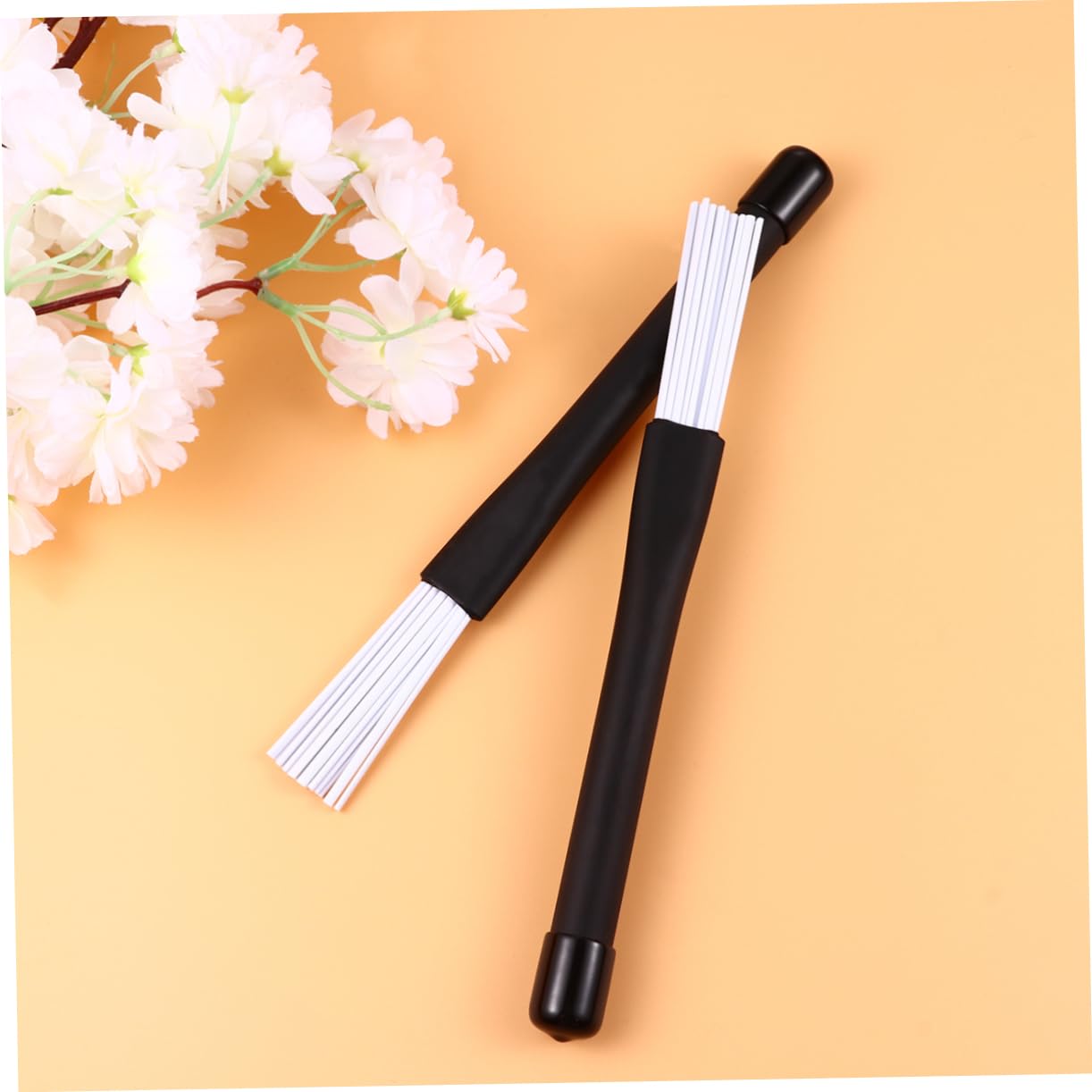 Totority 1 Pair Retractable Nylon Drum Brushes for Jazz and Drum Kit White Drum Accessories Flexible Nylon Material