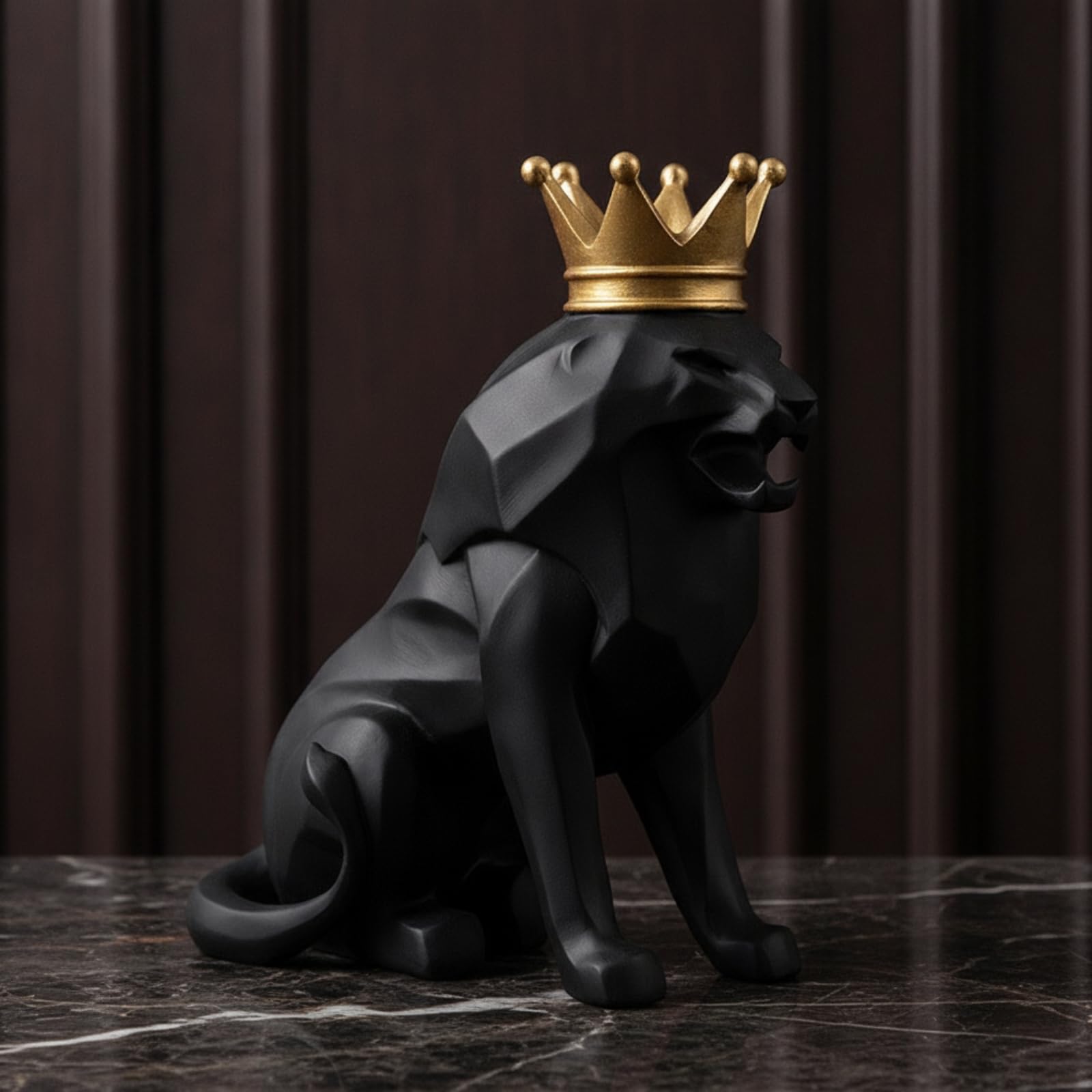 TISHITA Escultura León Corona Estatua Figura Ornamental Estilo Moderno Geométrico en Resina con Cuerpo Elegante para, Grande, León con Corona - Grande 24.5cm Alto X 22cm Largo X 12cm Ancho