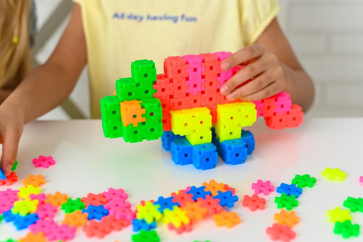 Meli Minis Neon Basic Travel Box Set - 250 bloques de construcción, juguetes creativos para niños a partir de 3 años, colores neón, escala 1:1, instrucciones de 37 x 23 cm, sin BPA, certificado CE