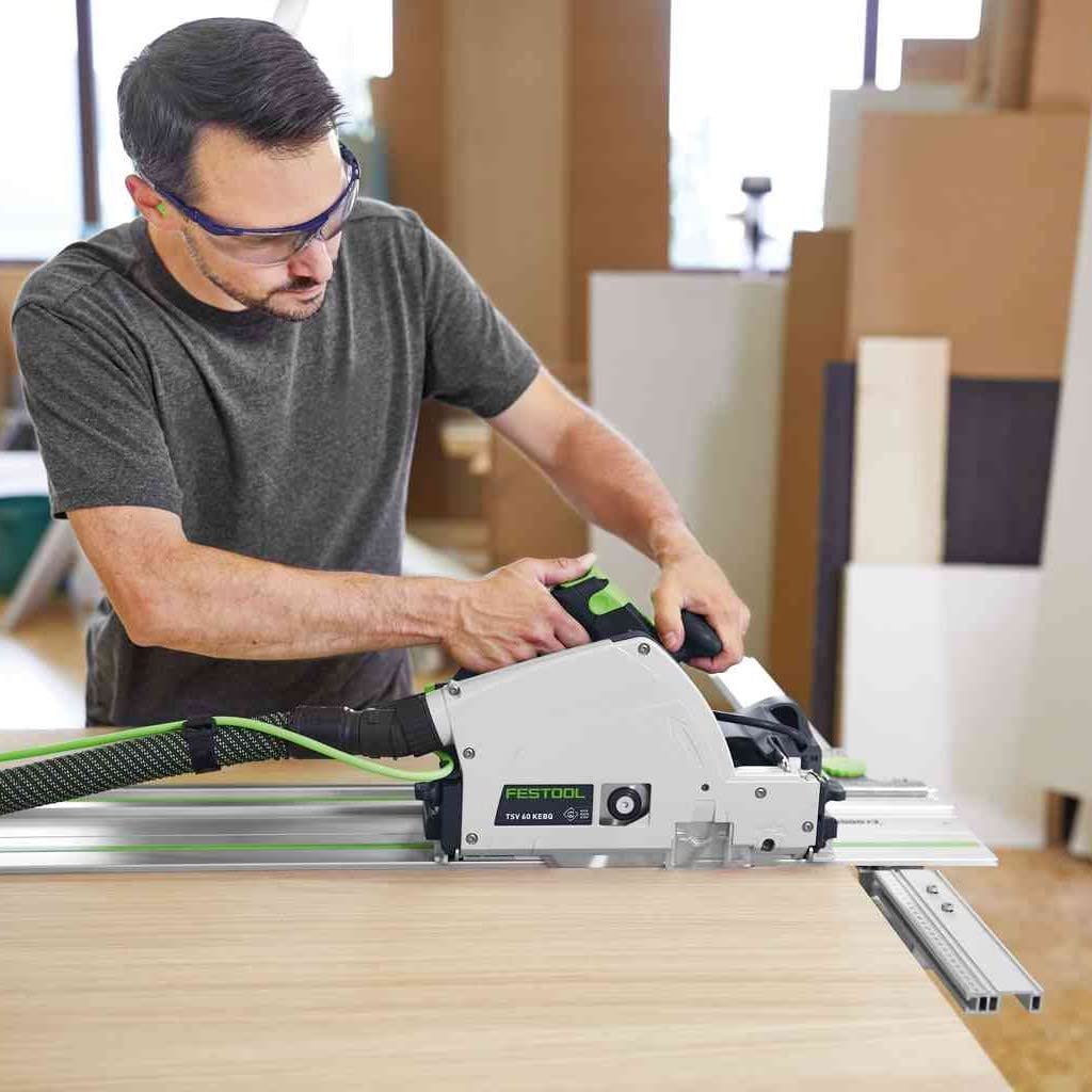 Festool TSV 60 KEBQ-Plus-FS Sierra de Incisión con Pre-corte y Guía FS | Sierra circular con KickbackStop, motor EC-TEC y hoja de diamante para cortes sin desgarros en paneles de hasta 60 mm.
