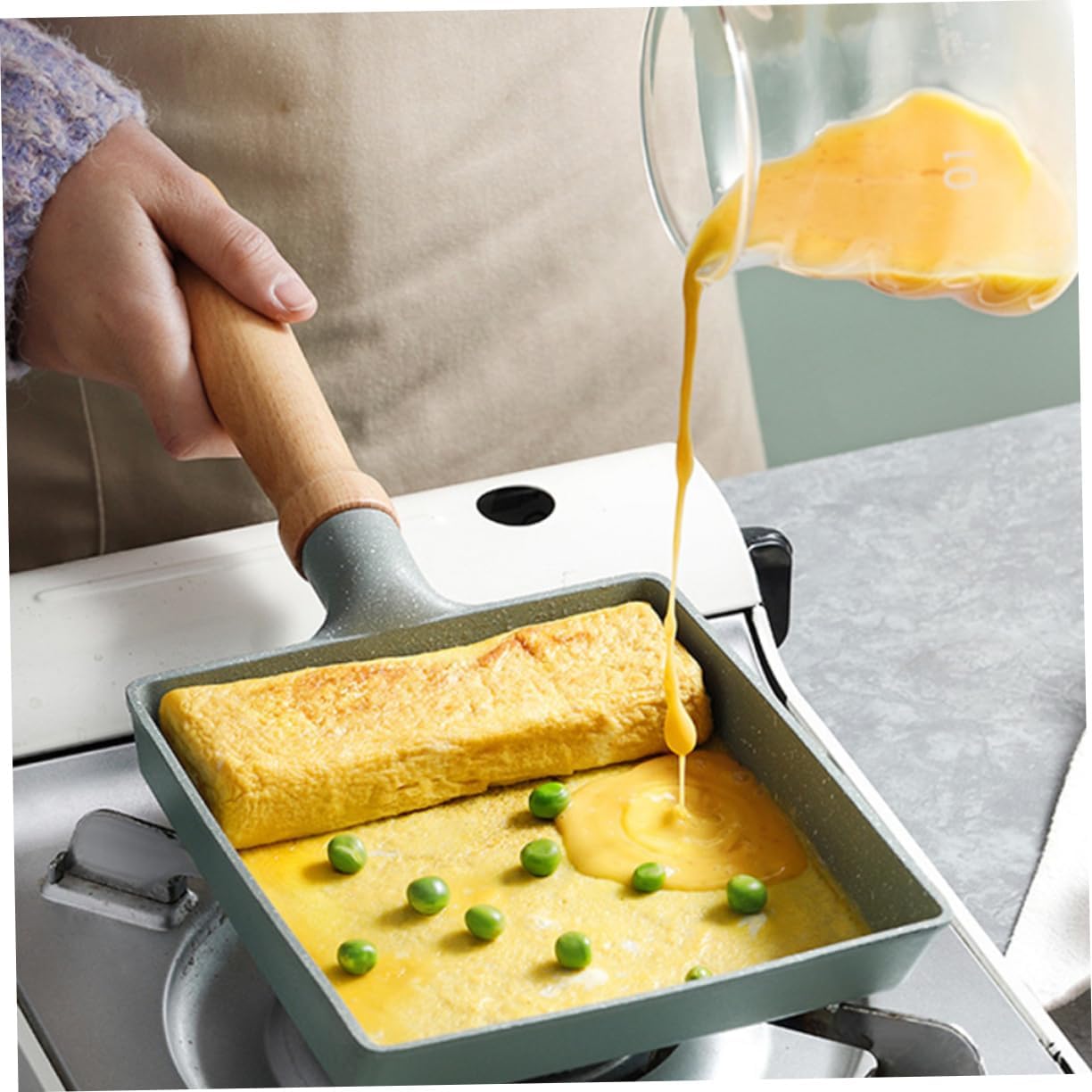 LIFKOME Non-stick Tamagoyaki Pan Square Japanese Omelette Frying Pan Heat-Resistant Handle Suitable for Stovetops for Breakfast Cooking Home Cooking Essentials